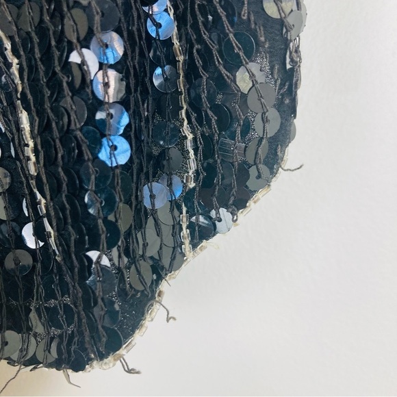 Vintage 70s silk sequin butterfly gold and black disco top. One size - Picture 6 of 9